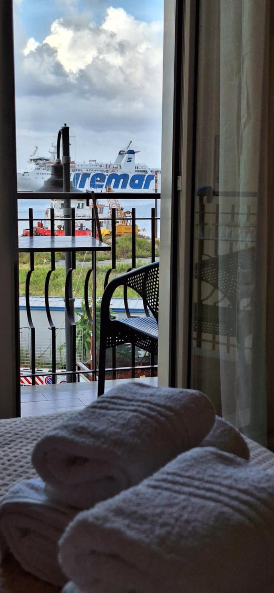 Laranda Rooms Мілаццо Номер фото